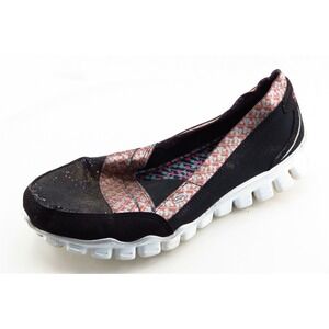 SKECHERS Youth Girls Shoes Size 3.5 M Black Walking Shoes‎ Fabric